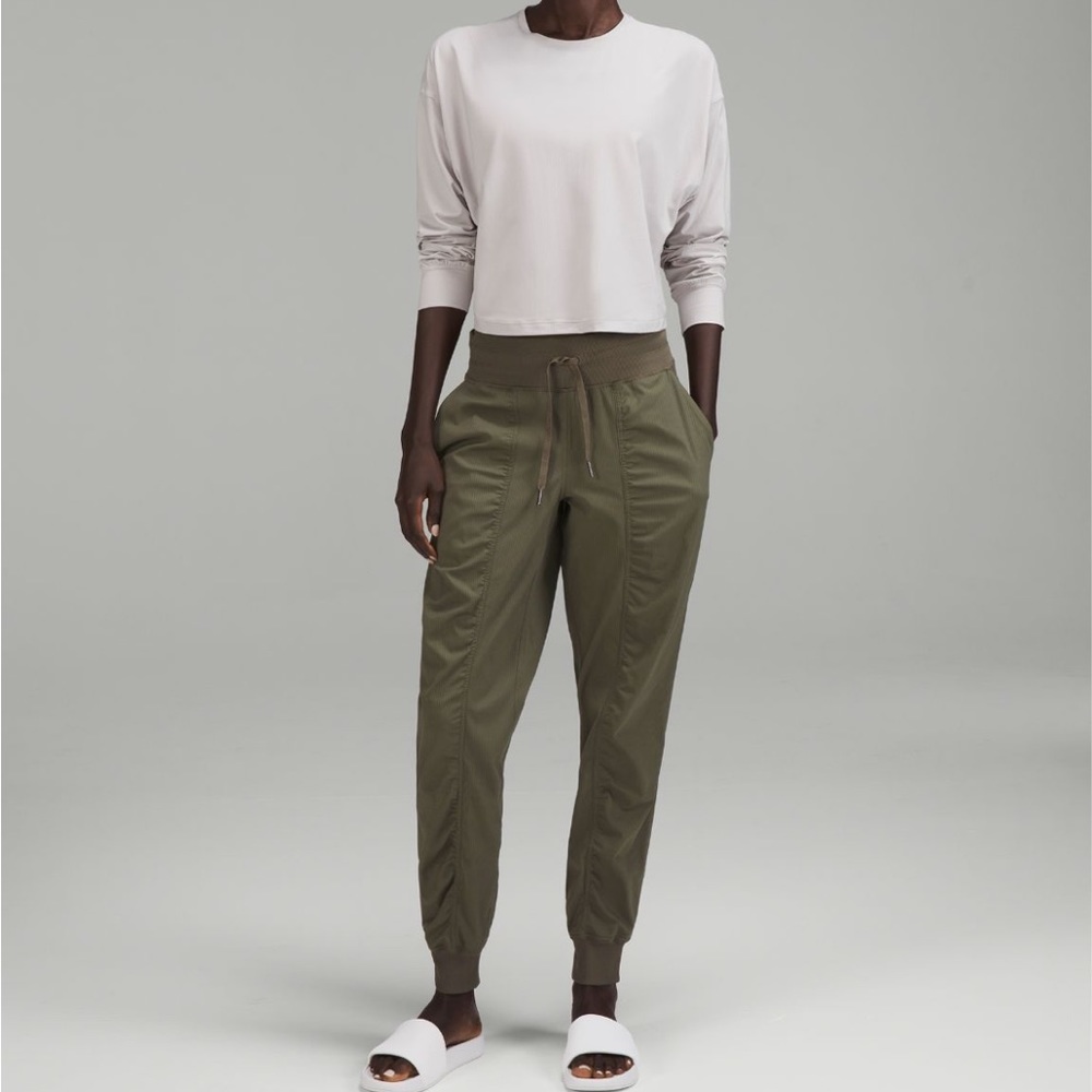 Dance Studio Mid-Rise Jogger in Carob Brown